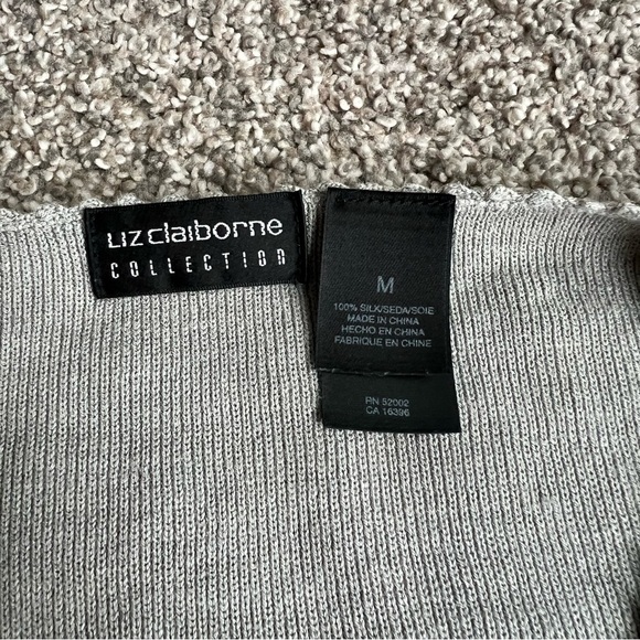 Liz Claiborne 100% Silk Light Gray Short Sleeve Button Up Blouse, Size M - Picture 4 of 8